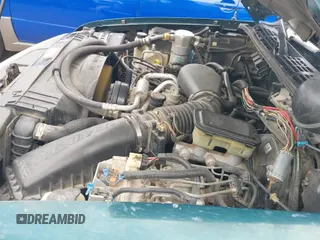 1996 Chevrolet Blazer z VIN 1GNDT13W1T2261507, wystawiony jako IAAI lot #43327033 z przebiegiem 188 609 mil mil oraz . Historia ofert i sprzedaży dostępna na DreamBid. Obrazek 12.