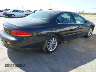2004 Chrysler Concorde Limited z VIN 2C3HD56GX4H689141, wystawiony jako IAAI lot #42418347 z przebiegiem 163 188 mil mil oraz . Historia ofert i sprzedaży dostępna na DreamBid. Obrazek 4.