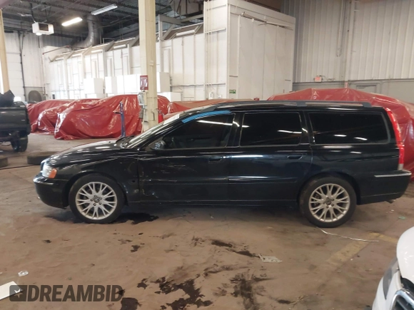 2006 Volvo V70 2.5L Turbo with VIN YV1SW592462546378, listed as a IAAI auction lot 41793656 with 178,137 mi miles. Bid and sale history available at carsss.com. Image 14.