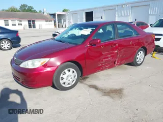 2004 Toyota Camry LE with VIN 4T1BE32KX4U272768, listed as a IAAI auction lot 42006421 with 204,386 mi miles. Bid and sale history available at carsss.com. Image 2.