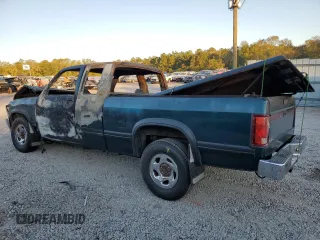 1996 Dodge Dakota z VIN 1B7GG23X4TS568274, wystawiony jako Copart lot #75719914 z przebiegiem Nie podano mil oraz Nie do naprawy • Non repairable. Historia ofert i sprzedaży dostępna na DreamBid. Obrazek 2.