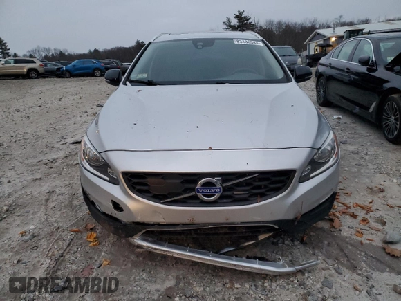 2018 Volvo V60 z VIN YV440MWK4J2056026, wystawiony jako Copart lot #83186344 z przebiegiem 45 495 mil mil oraz Szkoda całkowita • Salvage title. Historia ofert i sprzedaży dostępna na DreamBid. Obrazek 5.