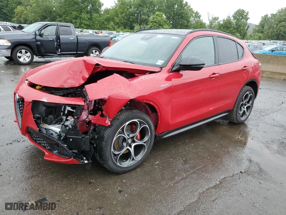 2024 Alfa Romeo Stelvio Veloce with VIN ZASPAKBN2R7D77716, listed as a Copart auction lot 66843824 with 784 mi miles and Salvage Title. Bid and sale history available at carsss.com. Image 1.