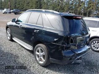 2016 Mercedes-Benz GLE 350 with VIN 4JGDA5JB5GA801020, listed as a IAAI auction lot 40442864 with 61,636 mi miles and . Bid and sale history available at DreamBid. Image 3.