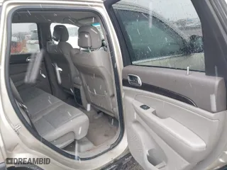 2011 Jeep Grand Cherokee Laredo with VIN 1J4RR4GG9BC563065, listed as a IAAI auction lot 41798136 with 192,149 mi miles. Bid and sale history available at carsss.com. Image 8.
