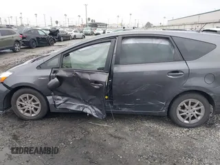 2017 Toyota Prius v Two with VIN JTDZN3EU6HJ069884, listed as a IAAI auction lot 41493416 with 37,716 mi miles. Bid and sale history available at carsss.com. Image 15.