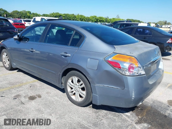 2011 Nissan Altima 2.5 S with VIN 1N4AL2AP4BN489548, listed as a IAAI auction lot 41675139 with 184,886 mi miles. Bid and sale history available at carsss.com. Image 3.