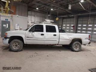 2004 GMC Sierra 2500HD SLE with VIN 1GTHK23134F120214, listed as a IAAI auction lot 41611677 with 315,585 mi miles. Bid and sale history available at carsss.com. Image 15.