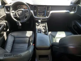 2020 Volvo S60 Momentum z VIN 7JR102FK5LG049748, wystawiony jako Copart lot #49587625 z przebiegiem 103 391 mil mil oraz Nie do naprawy • Non repairable. Historia ofert i sprzedaży dostępna na DreamBid. Obrazek 8.