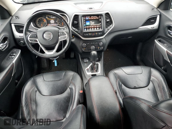 2017 Jeep Cherokee Trailhawk L Plus with VIN 1C4PJMBS2HW621430, listed as a Copart auction lot 84537184 with 125,101 mi miles and Salvage Title. Bid and sale history available at carsss.com. Image 8.