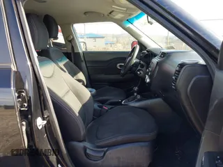 2015 Kia Soul with VIN KNDJN2A25F7235026, listed as a IAAI auction lot 41704315 with 99,444 mi miles. Bid and sale history available at carsss.com. Image 5.