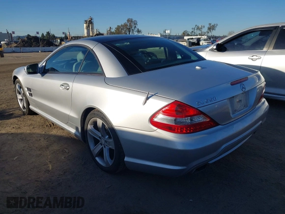 2012 Mercedes-Benz SL 550 z VIN WDBSK7BA1CF169123, wystawiony jako IAAI lot #41636596 z przebiegiem 137 329 mil mil oraz . Historia ofert i sprzedaży dostępna na DreamBid. Obrazek 3.
