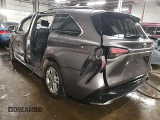 2021 Toyota Sienna XSE with VIN 5TDDSKFC1MS003145, listed as a Copart auction lot 85963334 with 74,145 mi miles and Salvage Title. Bid and sale history available at carsss.com. Image 2.