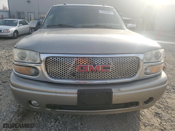 2003 GMC Yukon Denali with VIN 1GKEK63U23J175676, listed as a Copart auction lot 75700804 with 0 mi miles and Non Repairable. Bid and sale history available at carsss.com. Image 5.
