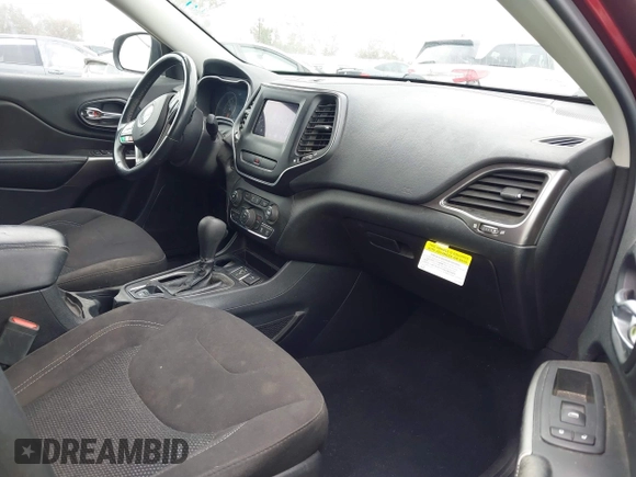 2019 Jeep Cherokee Latitude z VIN 1C4PJMCB7KD442625, wystawiony jako IAAI lot #41872030 z przebiegiem 166 352 mil mil oraz . Historia ofert i sprzedaży dostępna na DreamBid. Obrazek 5.