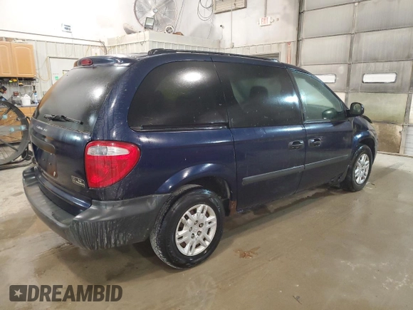 2005 Dodge Caravan SE z VIN 1D4GP25R75B395645, wystawiony jako Copart lot #75489974 z przebiegiem 93 876 mil mil oraz Szkoda całkowita • Salvage title. Historia ofert i sprzedaży dostępna na DreamBid. Obrazek 3.