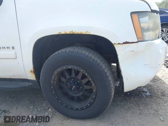 2008 Chevrolet Suburban LTZ with VIN 1GNFK16338R155782, listed as a IAAI auction lot 42801547 with 228,491 mi miles and . Bid and sale history available at DreamBid. Image 16.