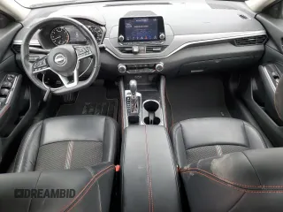 2024 Nissan Altima SR z VIN 1N4BL4CV4RN373434, wystawiony jako Copart lot #53580295 z przebiegiem 21 087 mil mil oraz Szkoda całkowita • Salvage title. Historia ofert i sprzedaży dostępna na DreamBid. Obrazek 8.