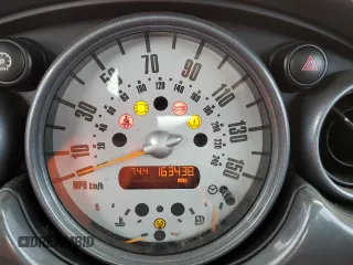 2005 MINI Hardtop с VIN WMWRC33435TC57559, выставлен на аукционе Copart как лот 53130725 с пробегом 163 438 миль миль и Списание • Salvage title. История ставок и продаж доступна на DreamBid. Изображение 9.