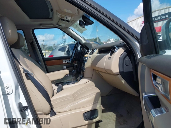 2013 Land Rover LR4 HSE with VIN SALAG2D46DA688409, listed as a IAAI auction lot 42220645 with 156,502 mi miles and . Bid and sale history available at DreamBid. Image 5.