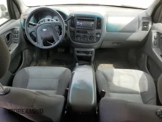 2004 Ford Escape XLS с VIN 1FMYU02134KA88982, выставлен на аукционе Copart как лот 57037915 с пробегом 195 423 миль миль и Списание • Salvage title. История ставок и продаж доступна на DreamBid. Изображение 8.
