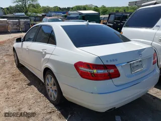 2013 Mercedes-Benz E-Class E 350 Luxury with VIN WDDHF5KB8DA729768, listed as a IAAI auction lot 42004944 with 184,587 mi miles. Bid and sale history available at carsss.com. Image 3.