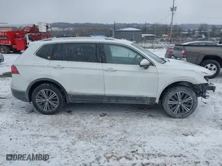 2018 Volkswagen Tiguan SEL with VIN 3VV2B7AX6JM061232, listed as a IAAI auction lot 41456802 with 114,489 mi miles. Bid and sale history available at carsss.com. Image 14.