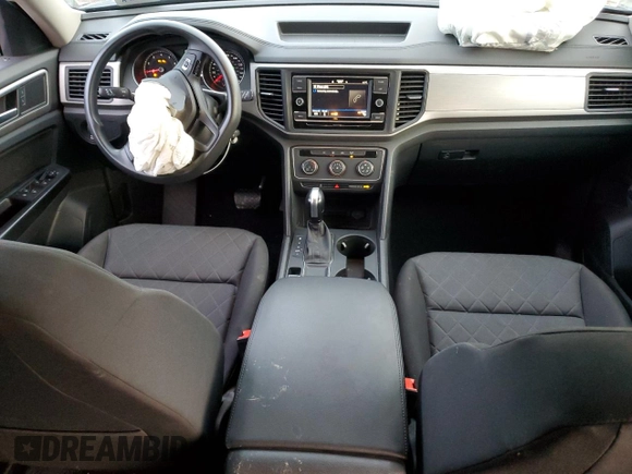 2020 Volkswagen Atlas S with VIN 1V2AP2CA0LC502282, listed as a Copart auction lot 84377224 with 40,327 mi miles and Salvage title. Bid and sale history available at DreamBid. Image 8.