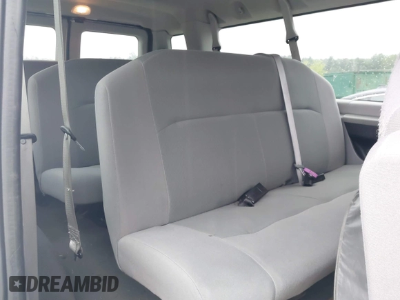 2010 Ford Econoline Passenger XL z VIN 1FBSS3BL6ADA87803, wystawiony jako IAAI lot #40281775 z przebiegiem 101 948 mil mil oraz . Historia ofert i sprzedaży dostępna na DreamBid. Obrazek 8.