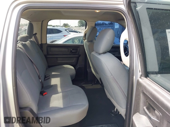 2019 Ram 1500 Tradesman z VIN 3C6RR6KG0KG705946, wystawiony jako IAAI lot #42217999 z przebiegiem 99 460 mil mil oraz . Historia ofert i sprzedaży dostępna na DreamBid. Obrazek 8.