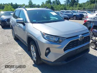 2021 Toyota RAV4 XLE с VIN 2T3P1RFV7MC152606, выставлен на аукционе IAAI как лот 42599319 с пробегом 84 097 миль миль и . История ставок и продаж доступна на DreamBid. Изображение 1.