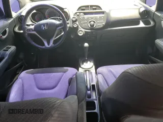 2013 Honda Fit Sport z VIN JHMGE8H5XDC074950, wystawiony jako Copart lot #57762905 z przebiegiem 68 185 mil mil oraz Szkody całkowita. Historia ofert i sprzedaży dostępna na DreamBid. Obrazek 8.