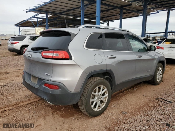 2017 Jeep Cherokee Latitude with VIN 1C4PJMCS2HW601547, listed as a Copart auction lot 49197945 with 77,784 mi miles and Salvage Title. Bid and sale history available at carsss.com. Image 3.