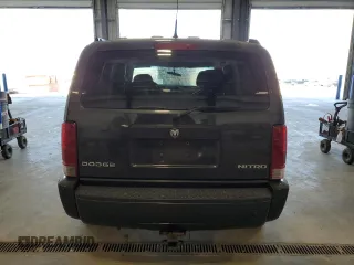 2010 Dodge Nitro SE z VIN 1D4PU2GK9AW141981, wystawiony jako Copart lot #53954265 z przebiegiem 109 669 mil mil oraz Szkody całkowita. Historia ofert i sprzedaży dostępna na DreamBid. Obrazek 6.