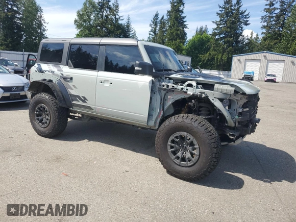 2023 Ford Bronco Raptor z VIN 1FMEE5JR7PLA93752, wystawiony jako Copart lot #57440075 z przebiegiem 33 549 mil mil oraz Szkody całkowita. Historia ofert i sprzedaży dostępna na DreamBid. Obrazek 4.