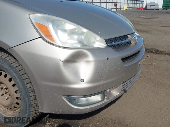 2005 Toyota Sienna XLE with VIN 5TDZA22C15S356467, listed as a IAAI auction lot 42093730 with 227,254 mi miles. Bid and sale history available at carsss.com. Image 6.