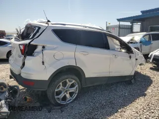 2019 Ford Escape Titanium с VIN 1FMCU9J93KUB60965, выставлен на аукционе Copart как лот 58363185 с пробегом Не указан миль и Списание • Salvage title. История ставок и продаж доступна на DreamBid. Изображение 3.