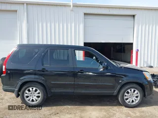 2005 Honda CR-V EX SE with VIN SHSRD78945U334461, listed as a IAAI auction lot 41775974 with 147,876 mi miles. Bid and sale history available at carsss.com. Image 13.