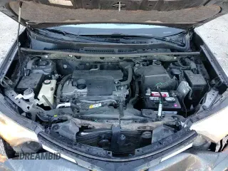 2017 Toyota RAV4 XLE z VIN JTMWFREV6HD093077, wystawiony jako Copart lot #83839855 z przebiegiem 106 682 mil mil oraz Szkoda całkowita • Salvage title. Historia ofert i sprzedaży dostępna na DreamBid. Obrazek 15.