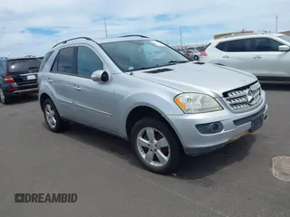 2007 Mercedes-Benz M 500 with VIN 4JGBB75E87A236962, listed as a IAAI auction lot 42587886 with 139,928 mi miles and . Bid and sale history available at DreamBid. Image 1.