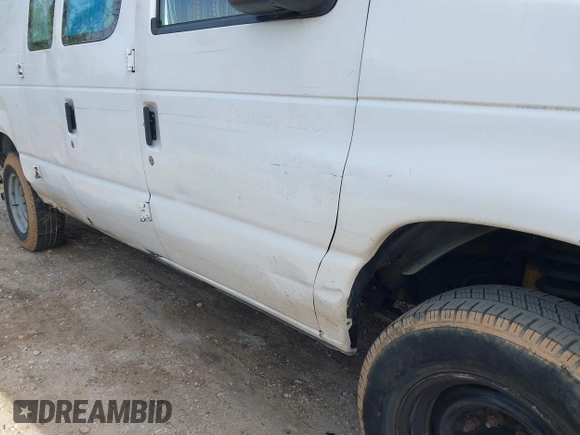 2008 Ford Econoline Cargo Commercial with VIN 1FTNE14W58DA55740, listed as a IAAI auction lot 42117873 with 191,734 mi miles. Bid and sale history available at carsss.com. Image 13.