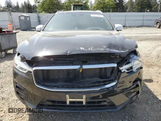 2018 Volvo XC60 R-Design z VIN YV4A22RM8J1000966, wystawiony jako Copart lot #56019245 z przebiegiem 69 195 mil mil oraz Szkoda całkowita • Salvage title. Historia ofert i sprzedaży dostępna na DreamBid. Obrazek 5.