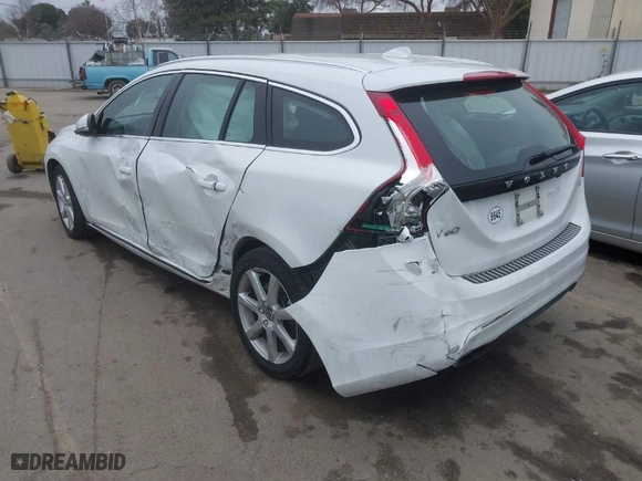 2017 Volvo V60 Premier with VIN YV140MEK0H1336301, listed as a IAAI auction lot 41607341 with 136,518 mi miles. Bid and sale history available at carsss.com. Image 3.