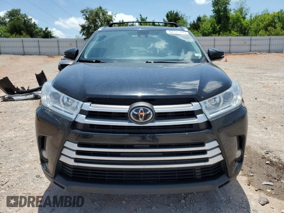 2017 Toyota Highlander XLE with VIN 5TDJZRFH0HS467343, listed as a Copart auction lot 62111325 with 119,629 mi miles and Salvage title. Bid and sale history available at DreamBid. Image 5.