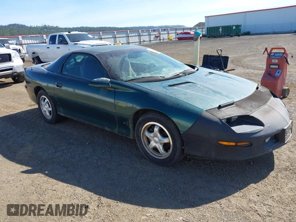 1995 Chevrolet Camaro z VIN 2G1FP22S7S2114586, wystawiony jako IAAI lot #42250390 z przebiegiem 172 124 mil mil oraz . Historia ofert i sprzedaży dostępna na DreamBid. Obrazek 1.