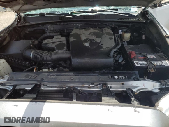 2017 Toyota Tacoma SR5 with VIN 5TFCZ5AN2HX102011, listed as a Copart auction lot 60784795 with 61,742 mi miles and Salvage title. Bid and sale history available at DreamBid. Image 11.