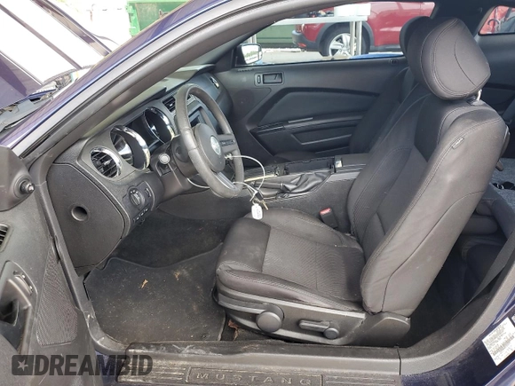2012 Ford Mustang Premium с VIN 1ZVBP8AMXC5255571, выставлен на аукционе Copart как лот 61208395 с пробегом 176 102 миль миль и Списание • Salvage title. История ставок и продаж доступна на DreamBid. Изображение 7.