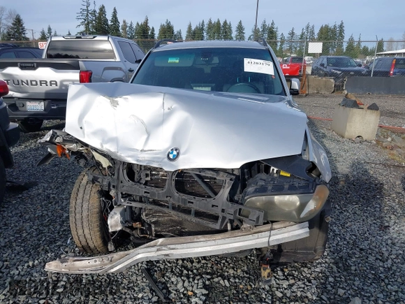 2004 BMW X3 2.5i with VIN WBXPA73454WB29718, listed as a IAAI auction lot 41203179 with 1 mi miles. Bid and sale history available at carsss.com. Image 13.