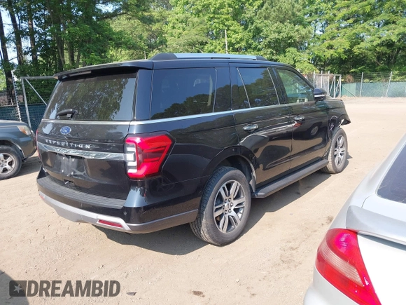 2024 Ford Expedition Limited with VIN 1FMJU1K84REA25156, listed as a IAAI auction lot 42420873 with 34,898 mi miles and . Bid and sale history available at DreamBid. Image 4.