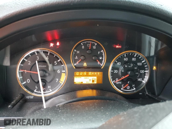 2015 Nissan Armada Platinum z VIN 5N1BA0NF6FN617932, wystawiony jako Copart lot #48202355 z przebiegiem 101 219 mil mil oraz Szkoda całkowita • Salvage title. Historia ofert i sprzedaży dostępna na DreamBid. Obrazek 9.